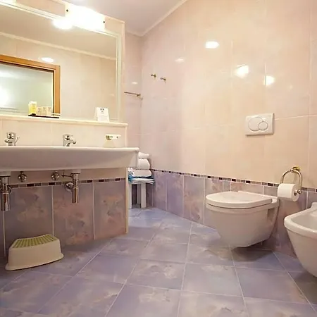 Roseo Euroterme 4*